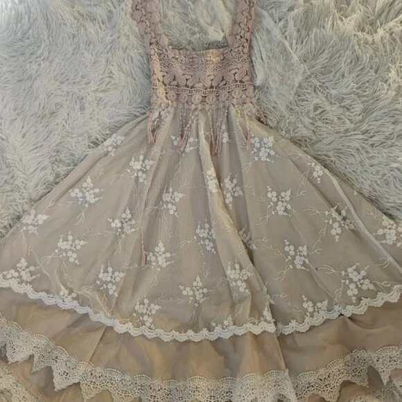 Beautiful Frilly Frocks by Haute Baby lace overlay and tie dress size 6 - Picture 1 of 4